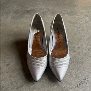 🪩 Silver Dancing Shoes